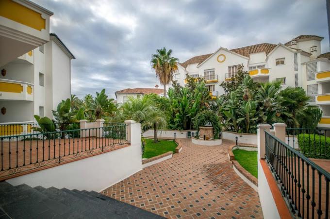 Lujo En Complejo Alanda Club Apartamento Marbella